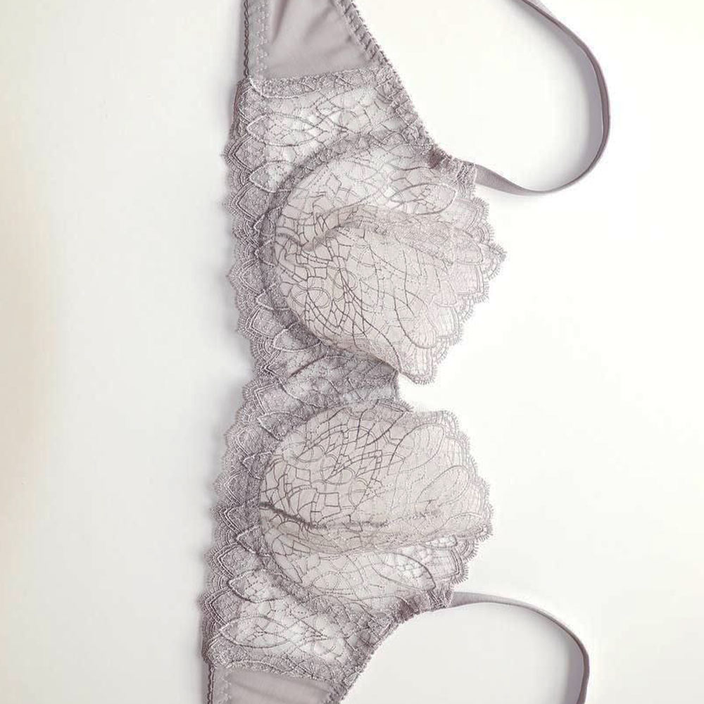 ست لباس زیر زنانه توری گری (Gray) از برند ژینا
