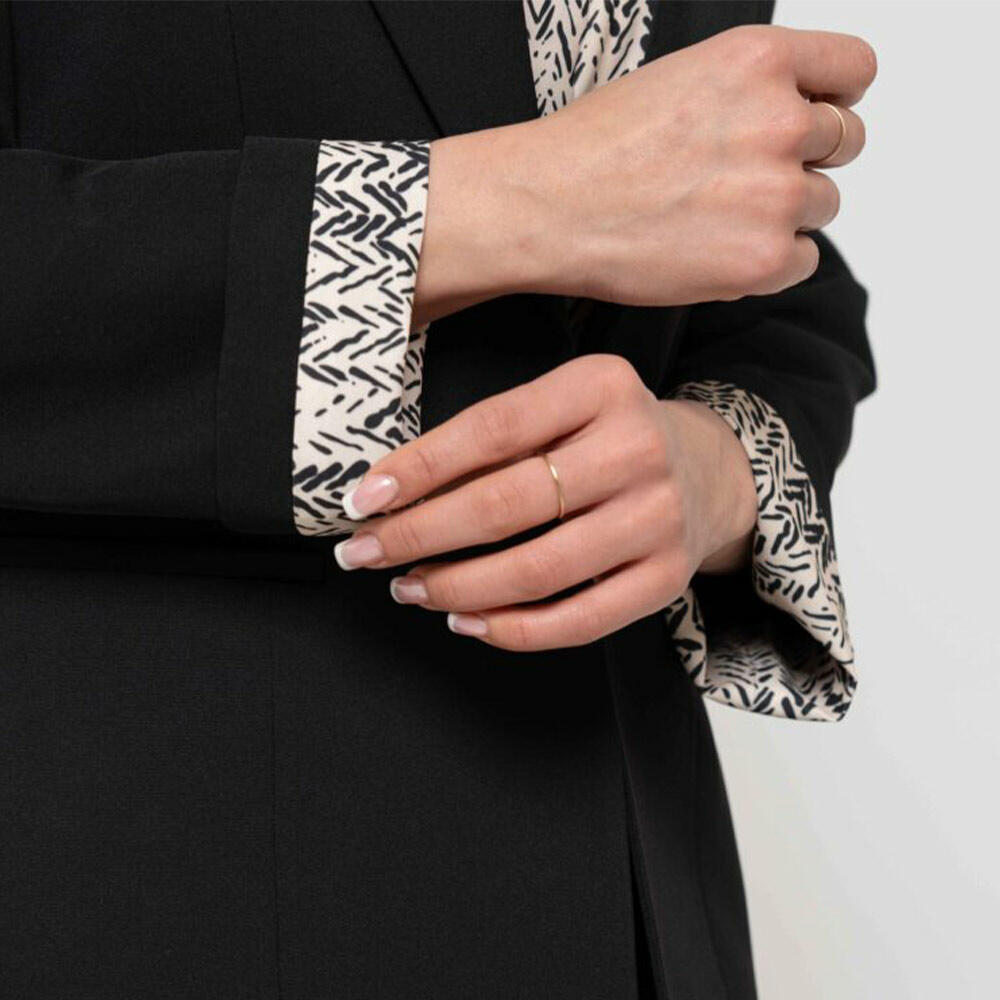 ست سه تیکه کت و شلوار و تاپ زنانه کرپ دیواین ( Divine ) کد 5414