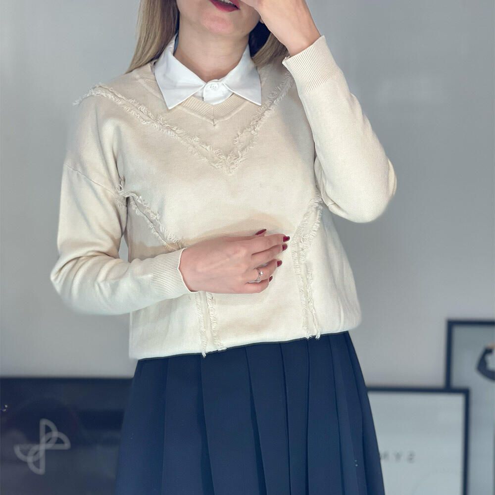 بافت زنانه یقه هفت کرم Fall 10