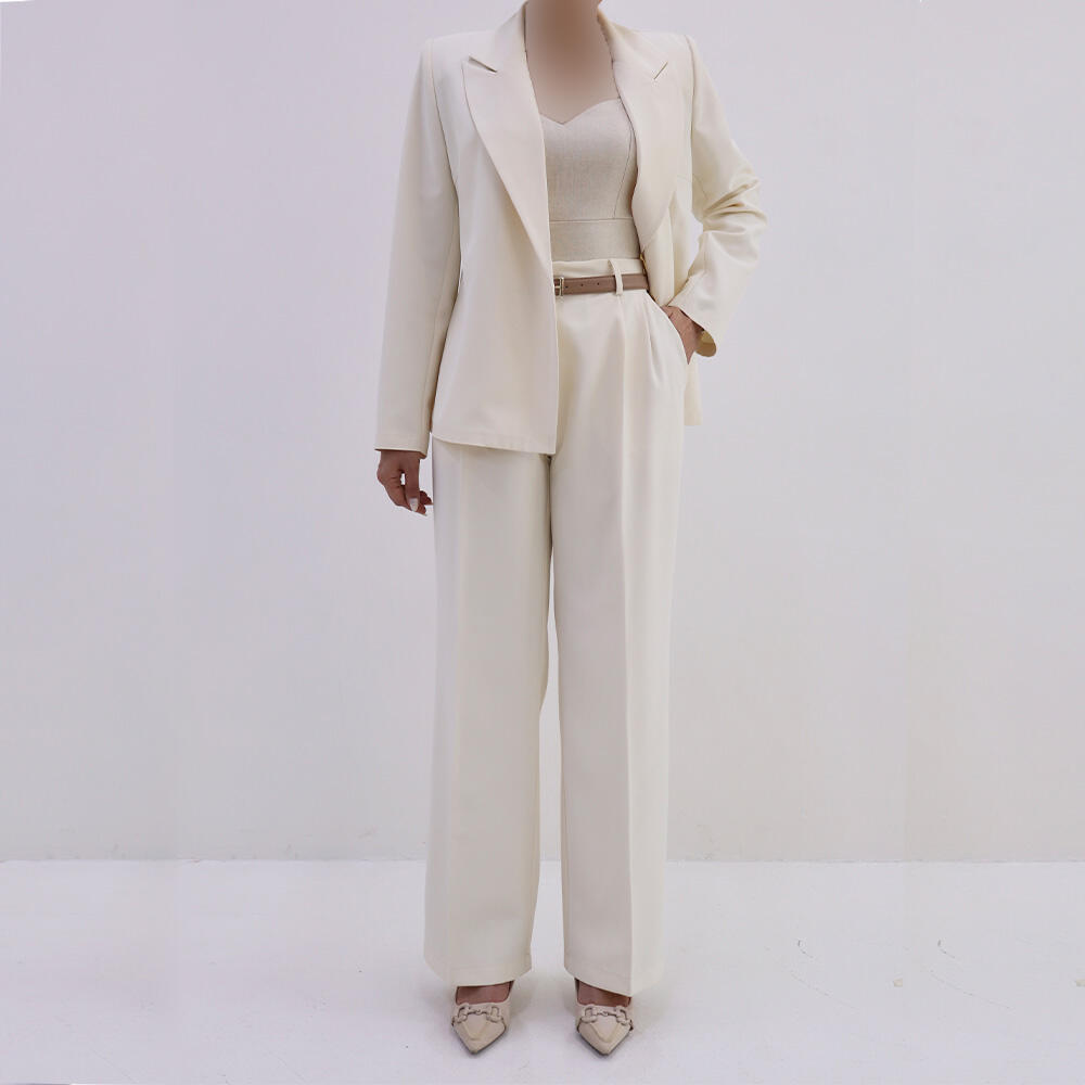 شلوار زنانه کرپ میله‌ای استخوانی آریانا (Ariana) سین استایل