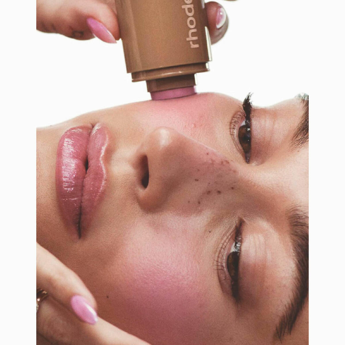 رژگونه استیکی رود (Rhode)