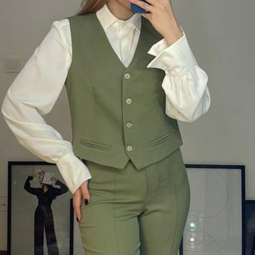 وست زنانه ی کرپ آستردار جولی (Julie) سین استایل