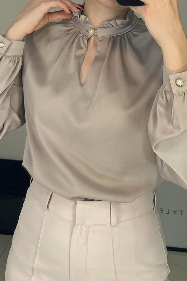 شومیز زنانه ساتن جلو بسته مونیکا (Monica) کد 2286