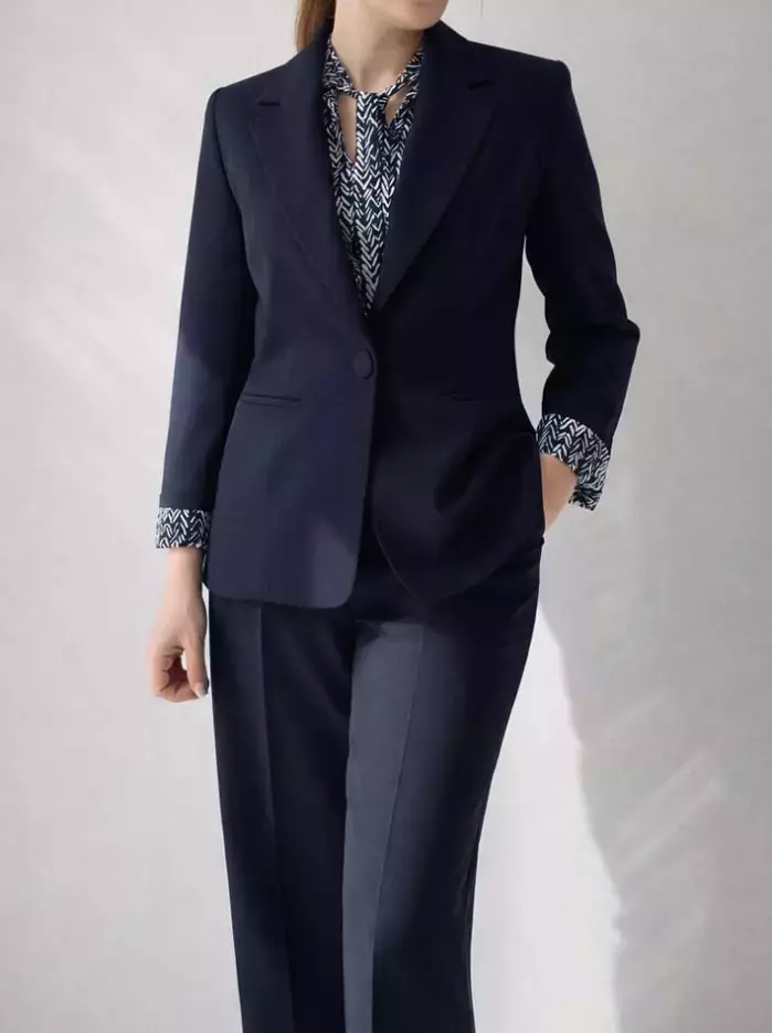 ست سه تیکه کت و شلوار و تاپ زنانه کرپ مرنی ( Merni ) کد 5414