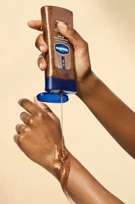 روغن بدن شاین دار وازلین (Vaseline)